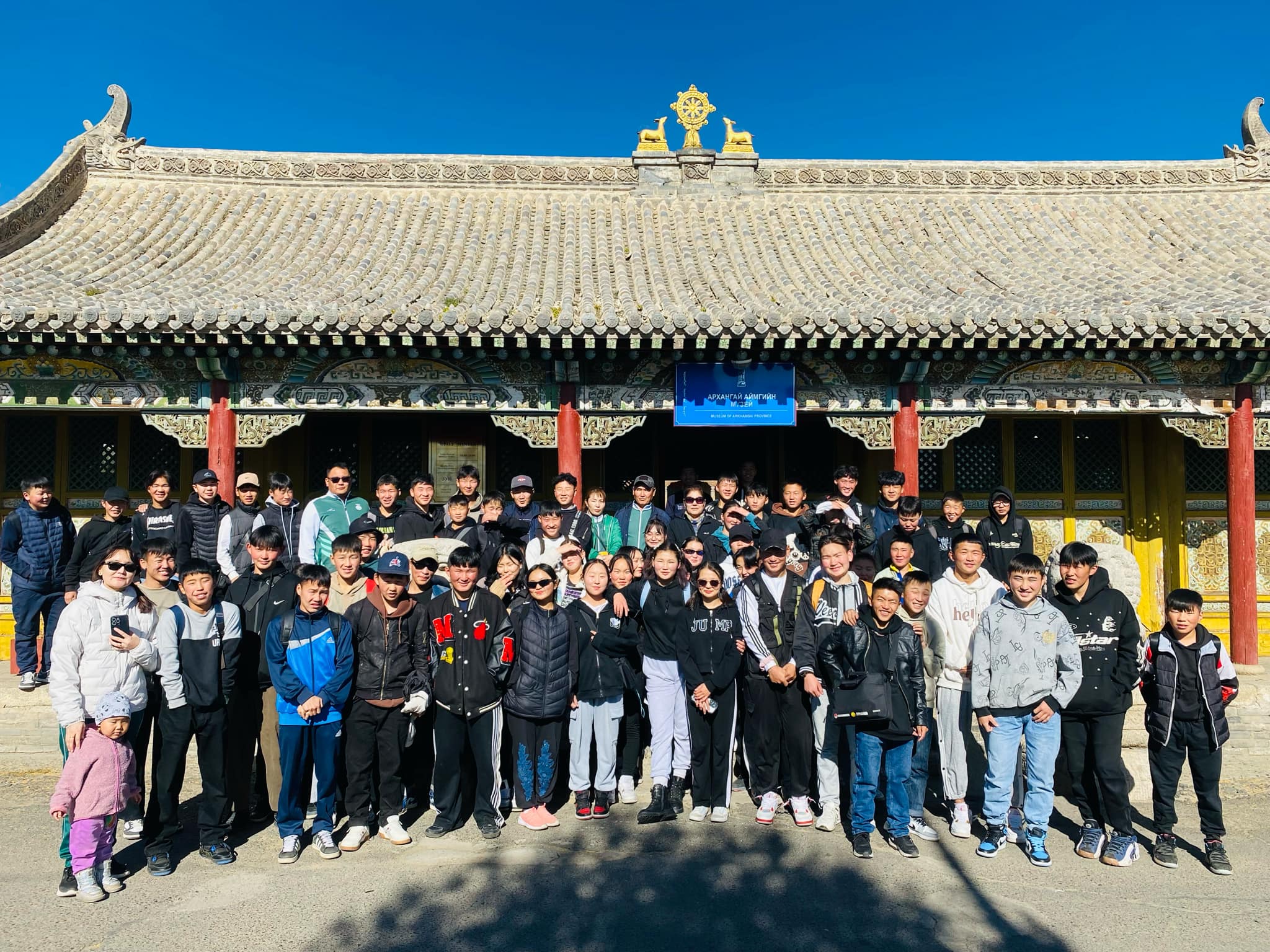 Архангай аймаг дахь Политехник коллежийн 1-р ангийн суралцагчид музей үзэж түүх соёлын дурсгалтай танилцлаа.